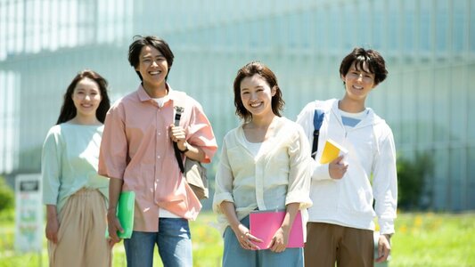 たまちっぷす | 大学までの教育費、子ども1人にいくらかかる？公立・私立別の目安